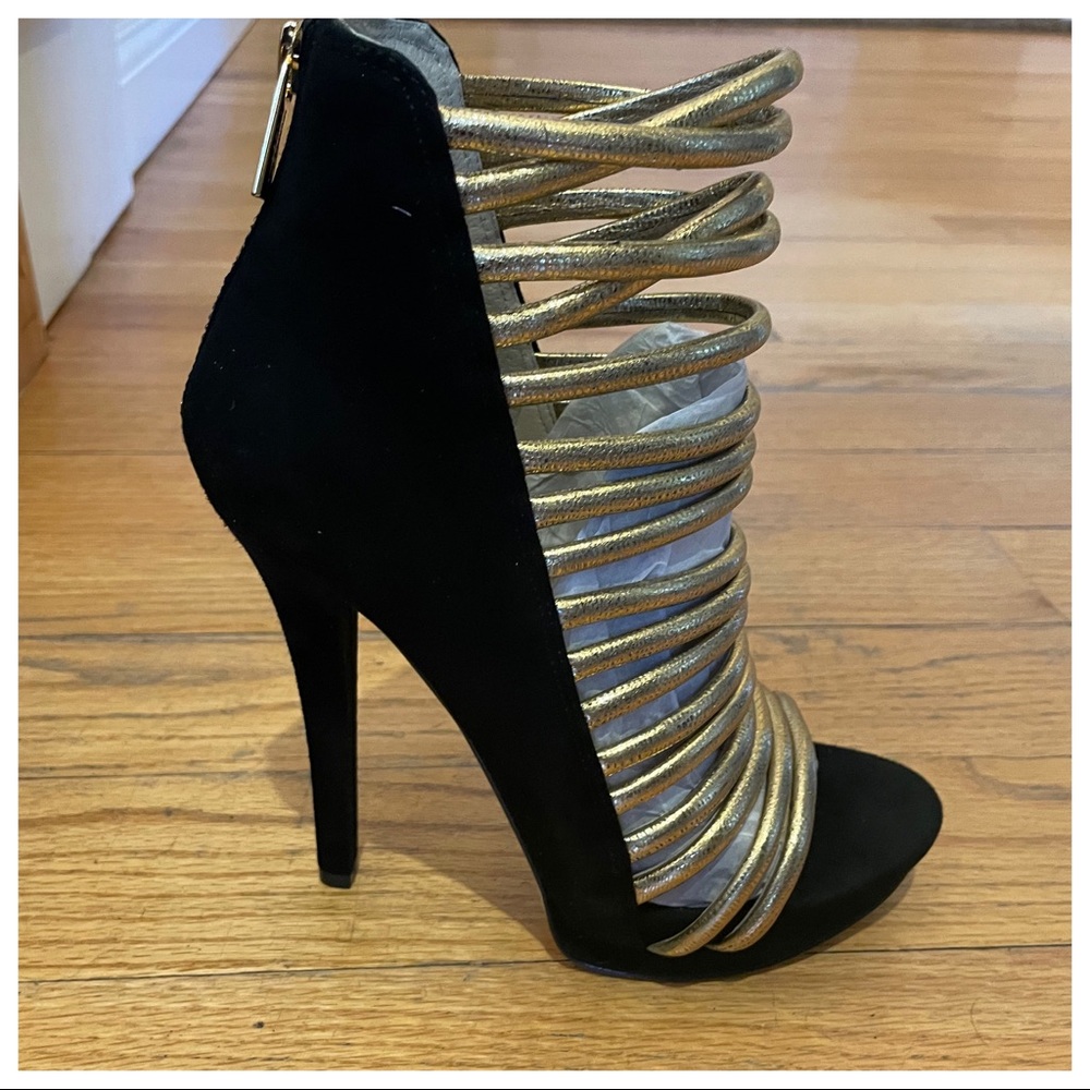 Size 6.5 Micheal Kors heels
